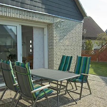 Kampweg 32 بيت للعطل